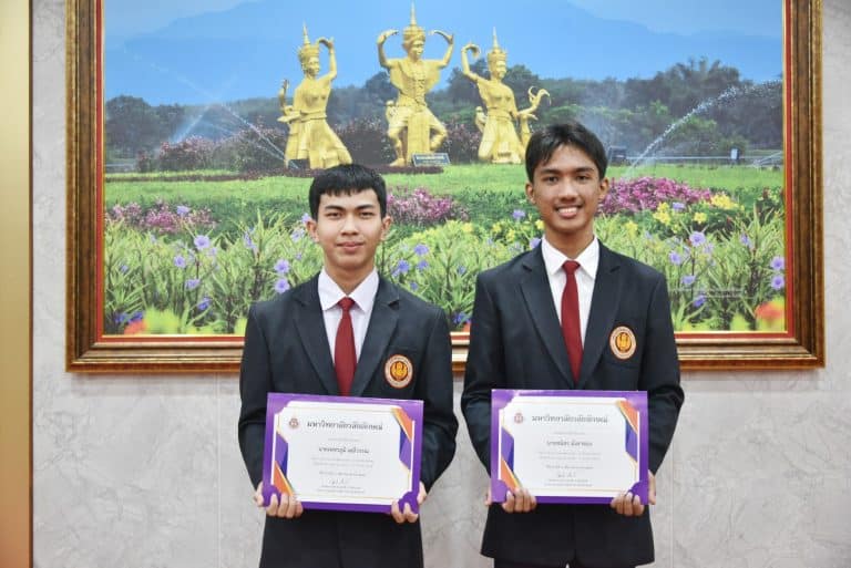 Mr. Petpoom Maneewan and Mr. Chanisorn Mangsatorn who have completed the internship program from the Division of Corporate Communication, Walailak Univeristy.