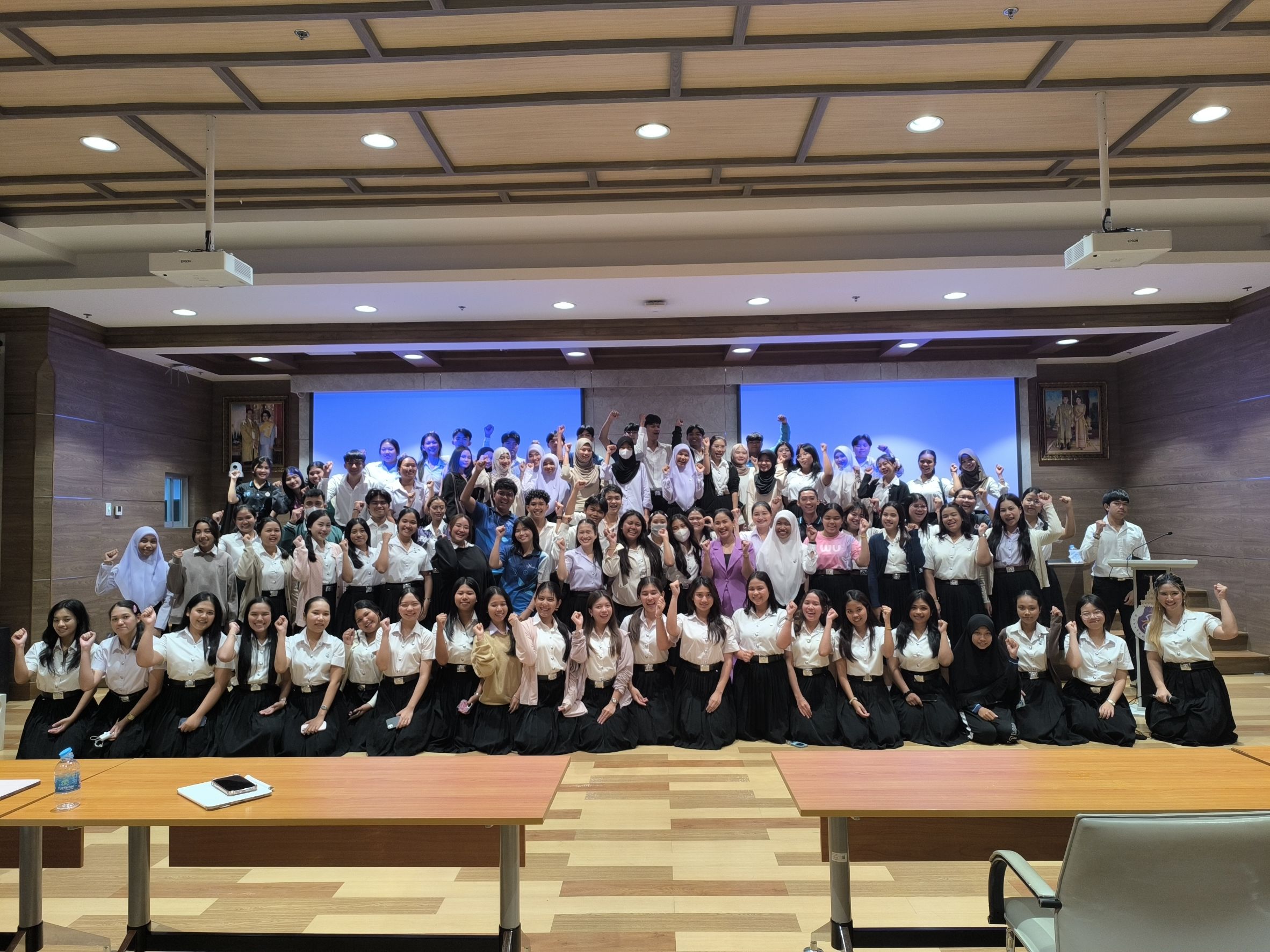 Division of Corporate Communication Holds “Step to Star” Communication Skills Workshop