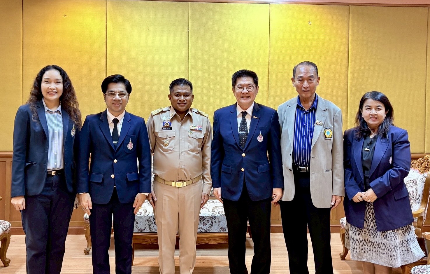 DCC Pays Courtesy Visit and Extends New Year Greetings to Nakhon Si Thammarat Governor