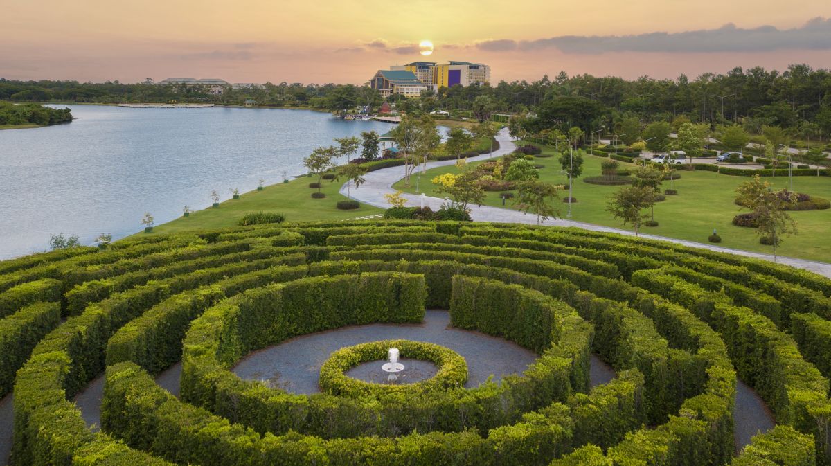 เขาวงกต สวนวลัยลักษณ์