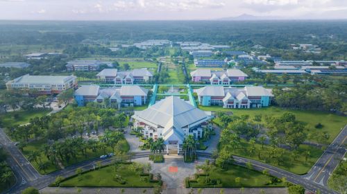 Campus / Architecture