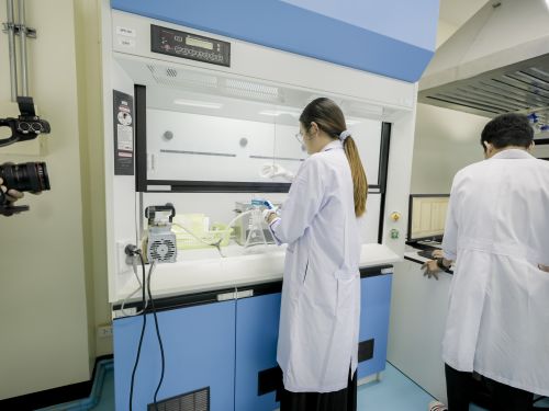 ปฏิบัติการความคงสภาพของเภสัชภัณฑ์ ห้องเพาะเลี้ยงเนื้อเยื่อ